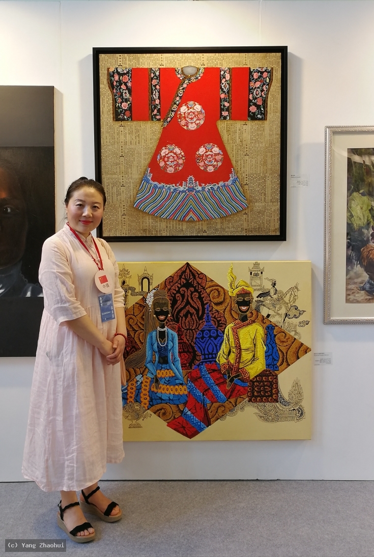 Artist Yang Zhaohui, Artist Zhaohui Yang, Artist Zhao hui Yang, Yang Zhaohui artwork, China contemporary art, original artwork, original painting, Chinese robe, still life, oil painting, acrylic paint