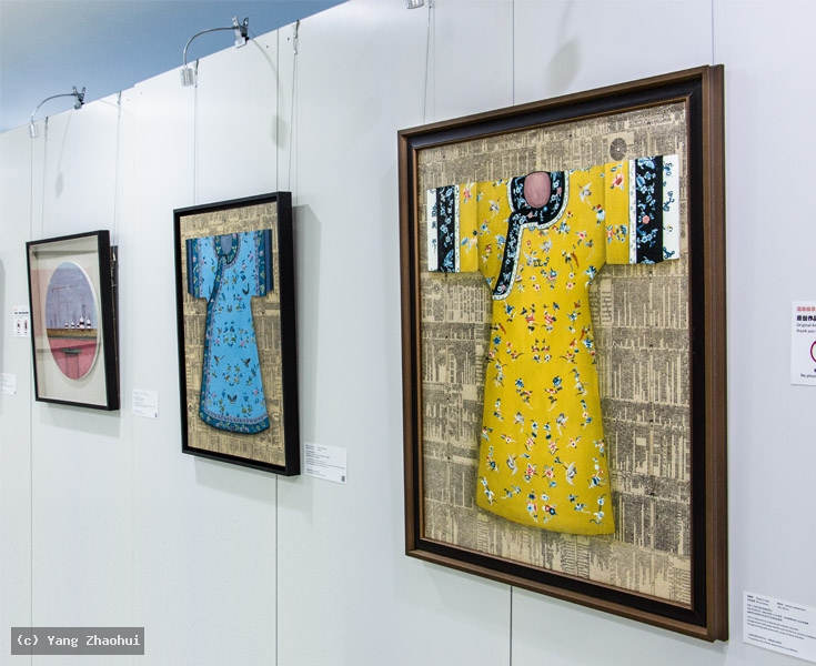 Artist Yang Zhaohui, Artist Zhaohui Yang, Artist Zhao hui Yang, Yang Zhaohui artwork, China contemporary art, original artwork, original painting, Chinese robe, still life, oil painting, acrylic paint